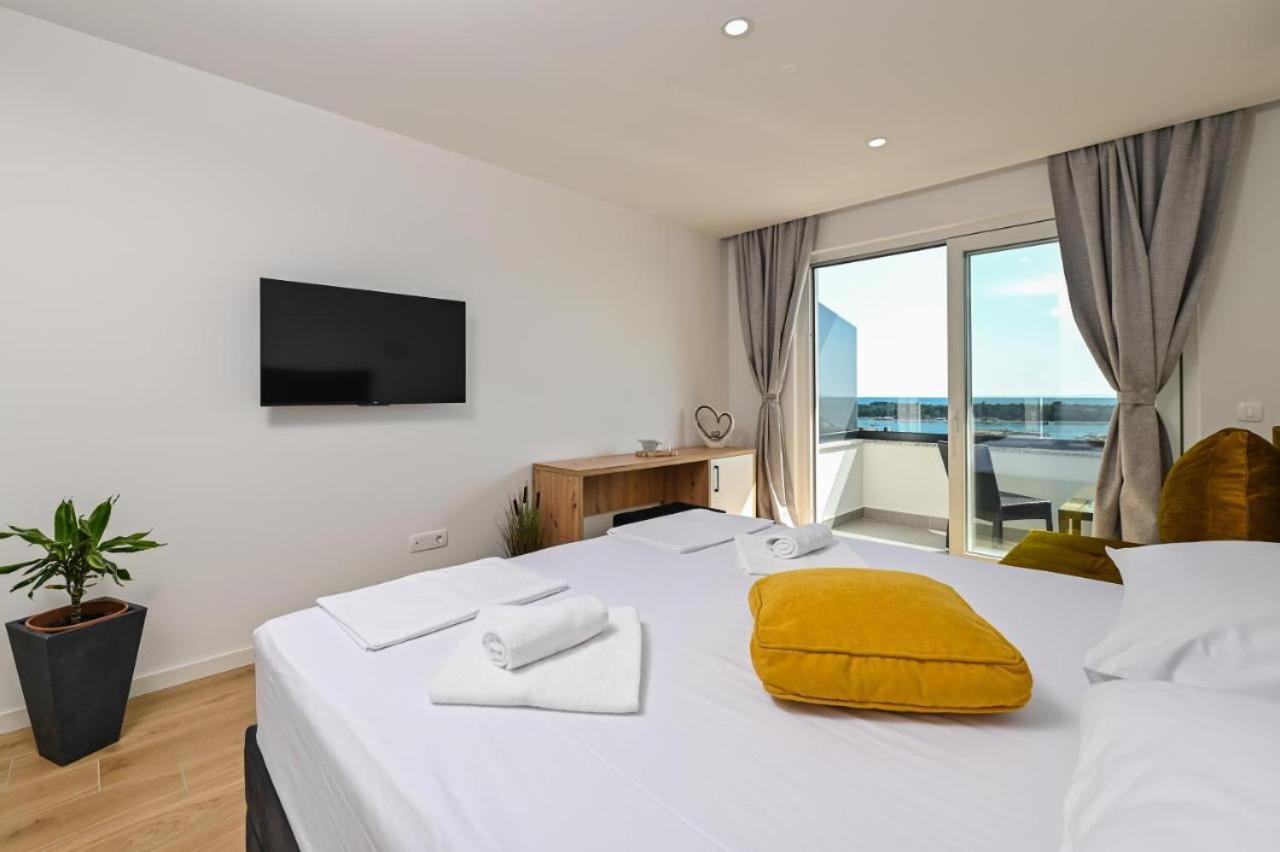 Boutique Hotel Ivy'Z โนวาลยา ภายนอก รูปภาพ