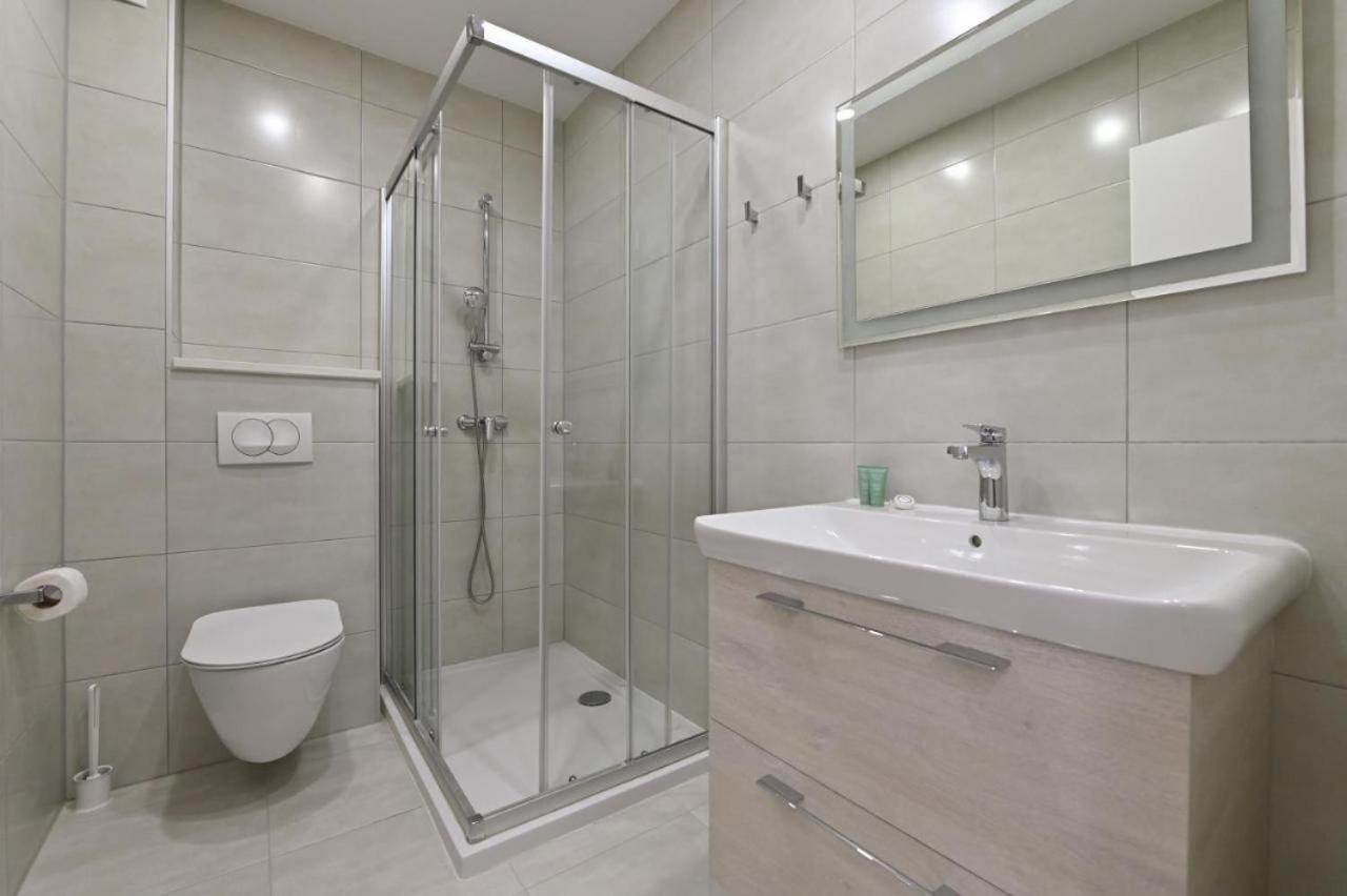 Boutique Hotel Ivy'Z โนวาลยา ภายนอก รูปภาพ