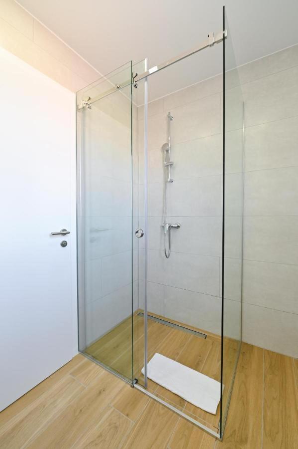 Boutique Hotel Ivy'Z โนวาลยา ภายนอก รูปภาพ