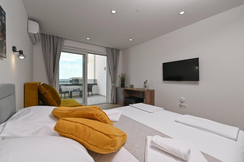 Boutique Hotel Ivy'Z โนวาลยา ภายนอก รูปภาพ