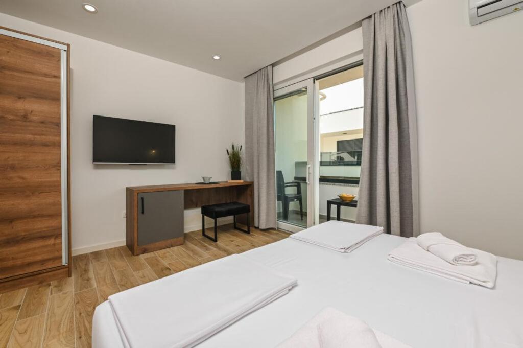 Boutique Hotel Ivy'Z โนวาลยา ภายนอก รูปภาพ
